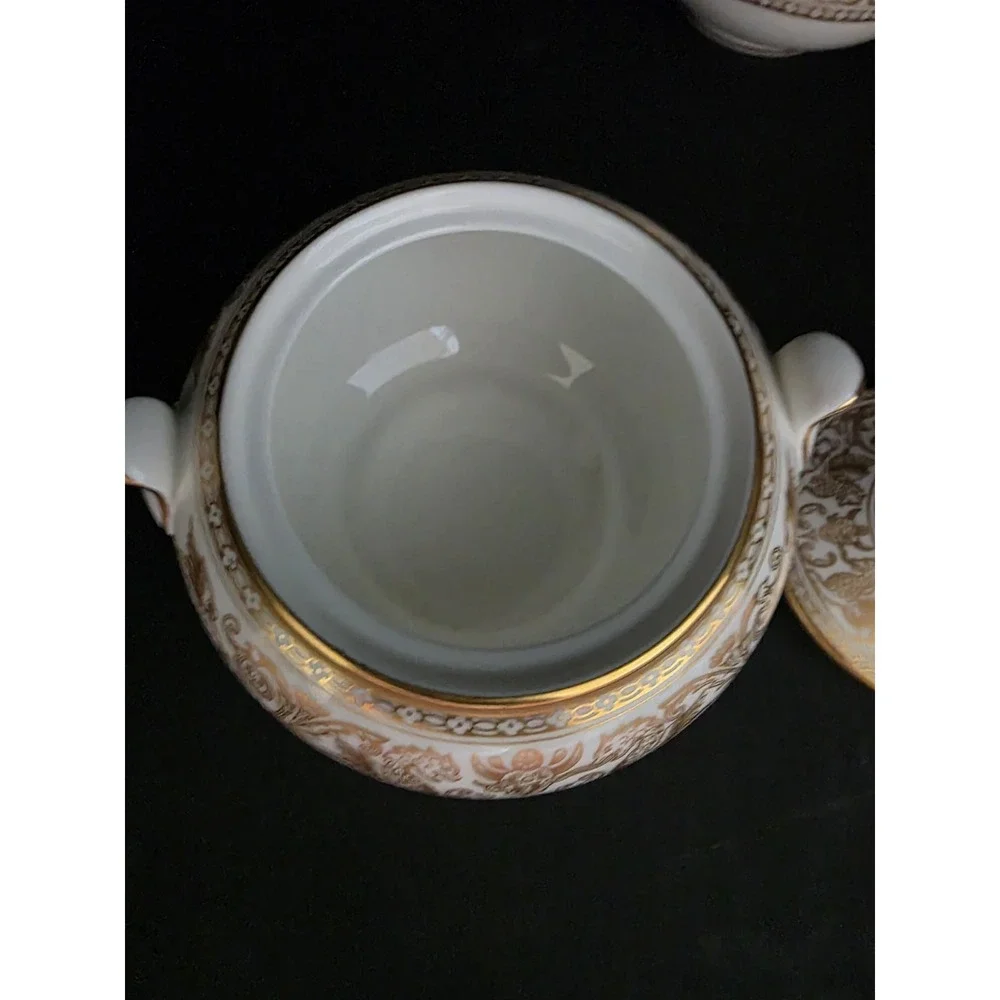 VINTAGE Wedgwood Bone China Gold Florentine Creamer and Sugar Bowl, England